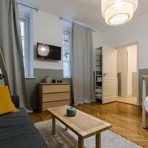 Studio Next To Opera House A26